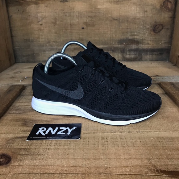 flyknit trainer black